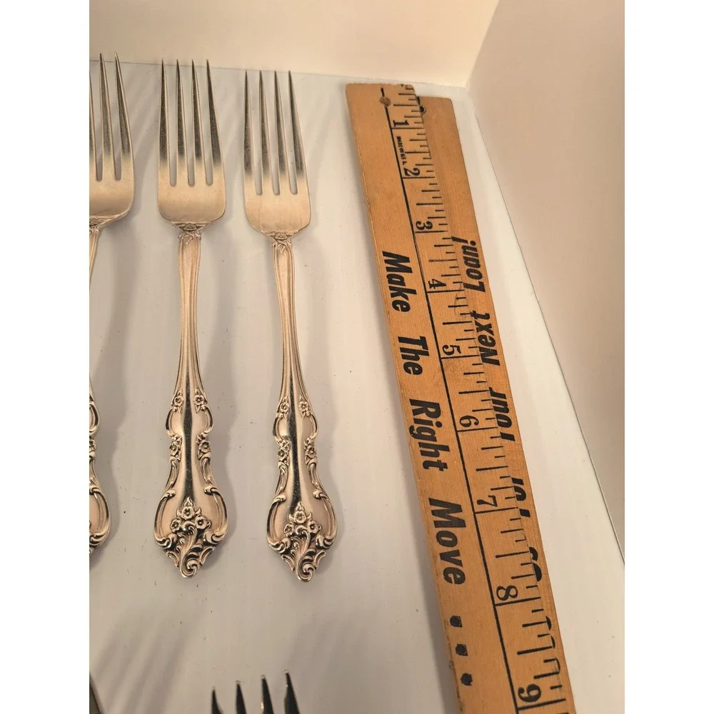 International Deepsilver Silver Orleans Silverplate Flatware (12) 5 pc Setting